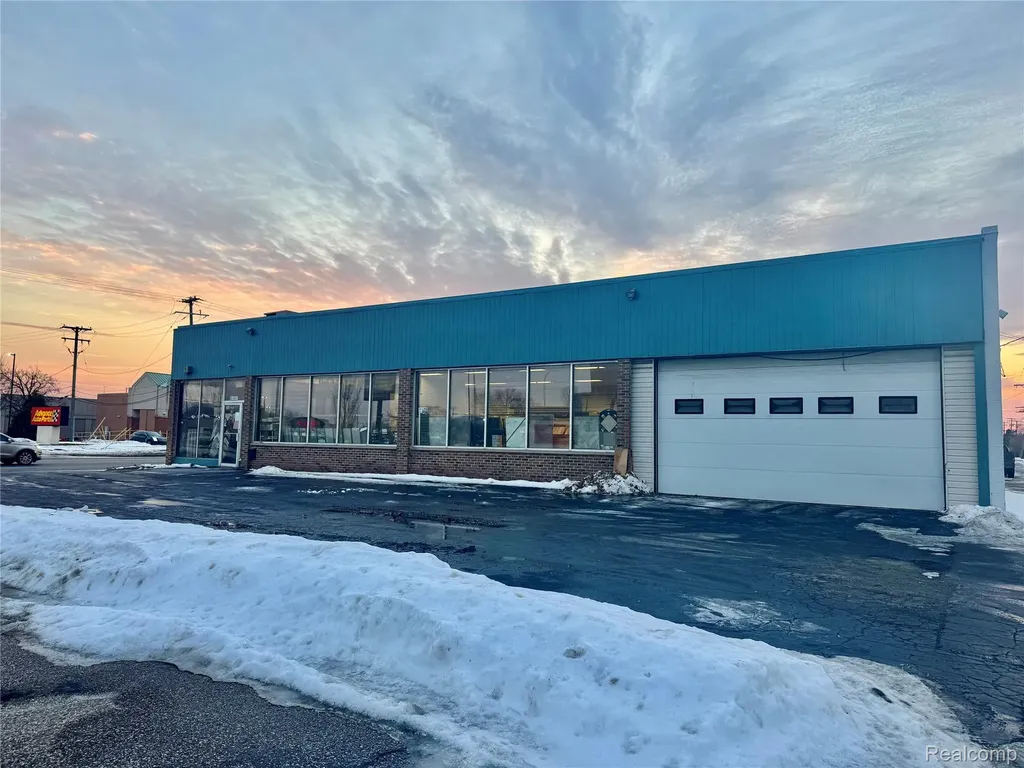13470 Eureka Road Southgate City MI 48195