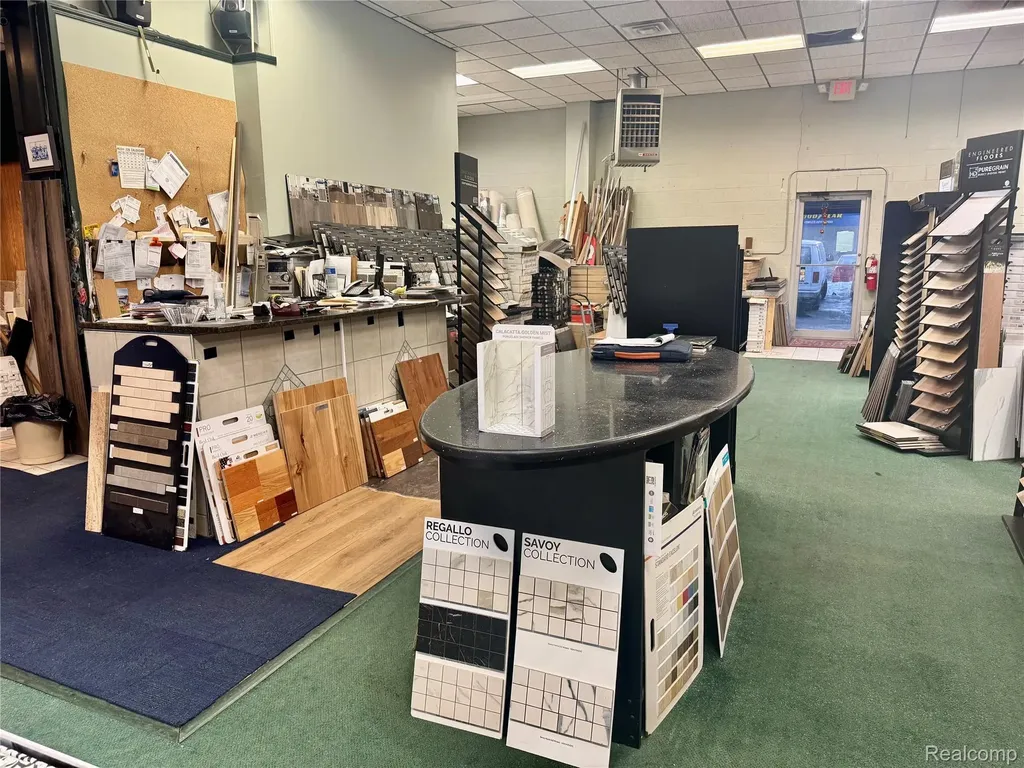 13470 Eureka Road Southgate City MI 48195
