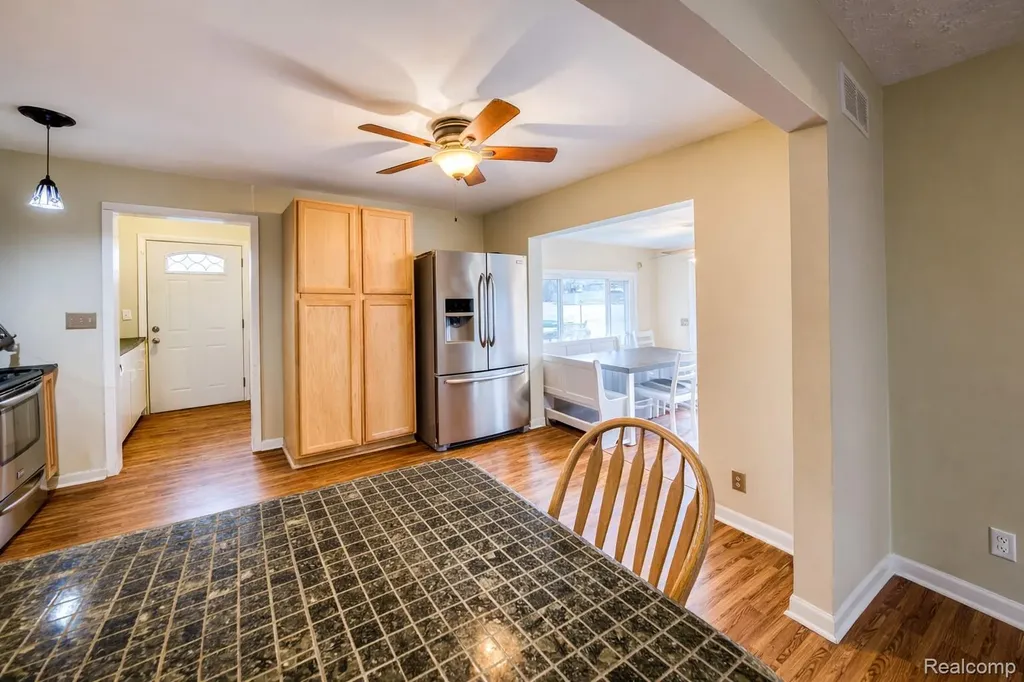 11388 Sunset Boulevard Putnam Township MI 48169