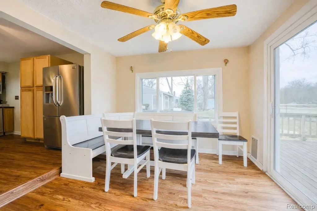 11388 Sunset Boulevard Putnam Township MI 48169