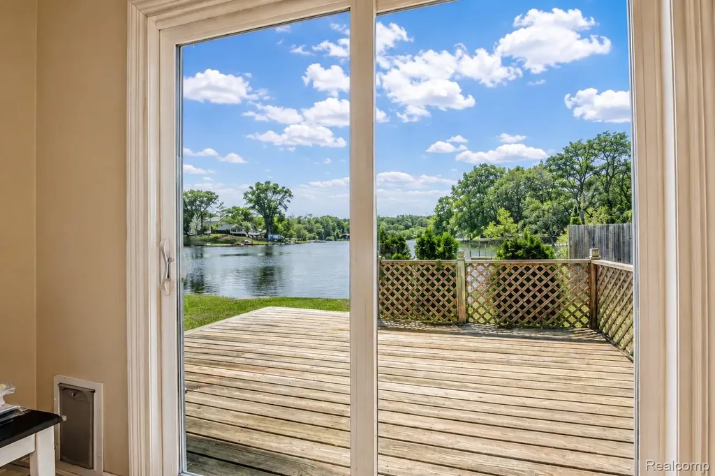 11388 Sunset Boulevard Putnam Township MI 48169