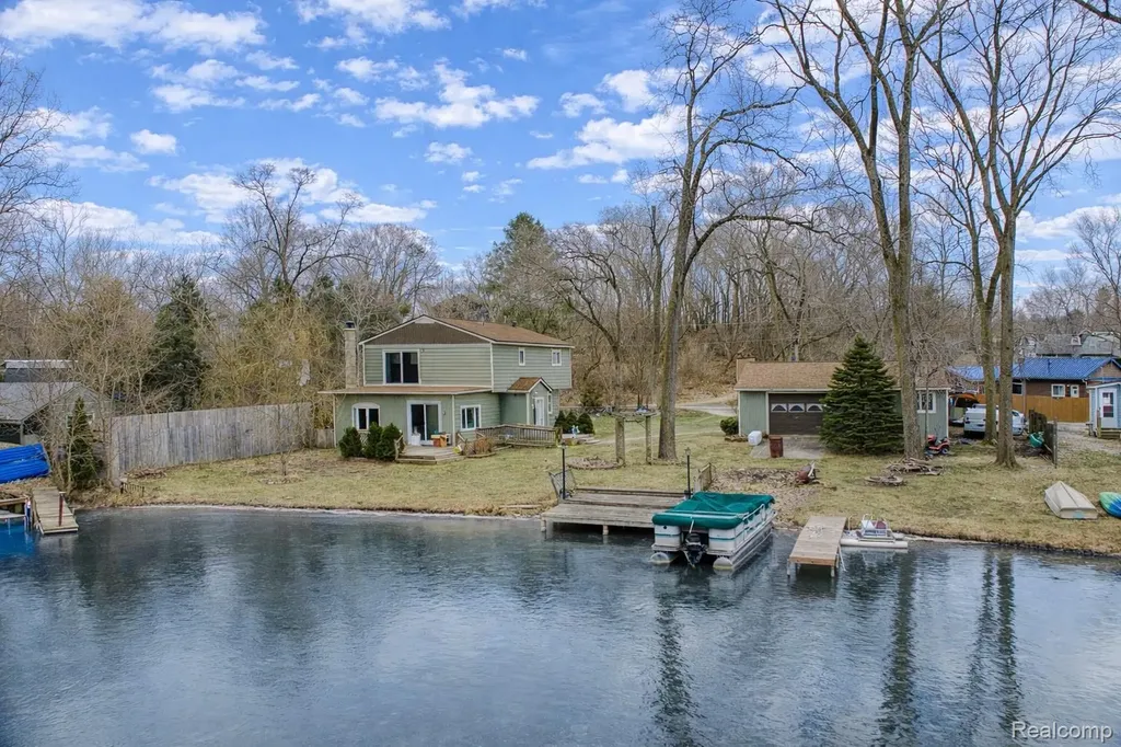 11388 Sunset Boulevard Putnam Township MI 48169