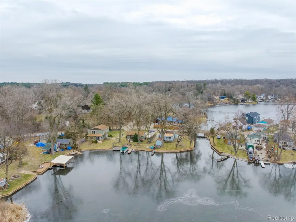 11388 Sunset Boulevard Putnam Township MI 48169