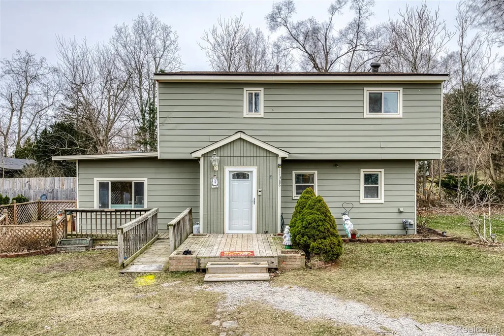 11388 Sunset Boulevard Putnam Township MI 48169