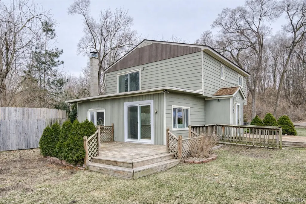 11388 Sunset Boulevard Putnam Township MI 48169