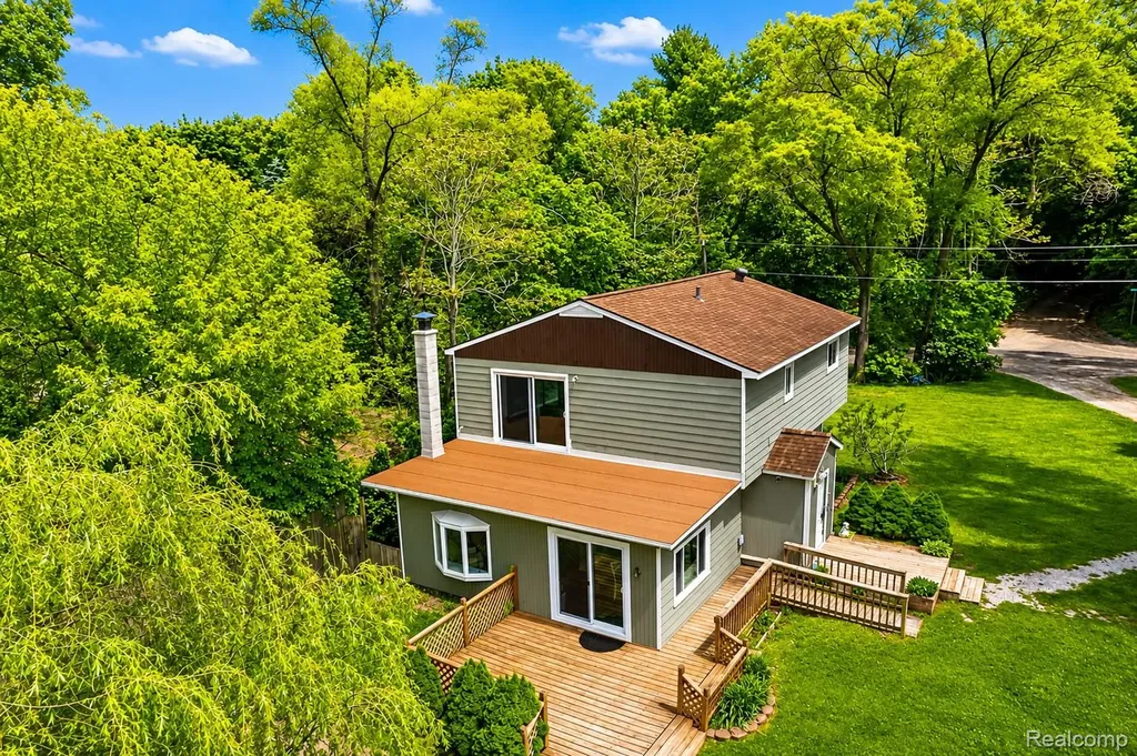 11388 Sunset Boulevard Putnam Township MI 48169
