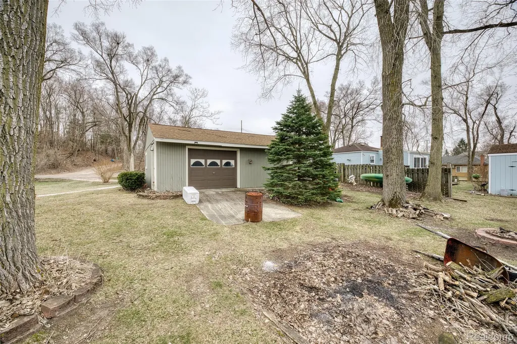 11388 Sunset Boulevard Putnam Township MI 48169