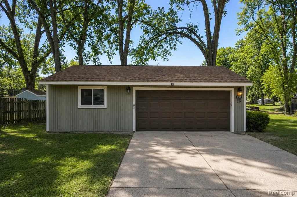 11388 Sunset Boulevard Putnam Township MI 48169