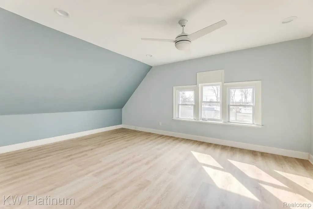 2819 Ravenswood Road Port Huron City MI 48060