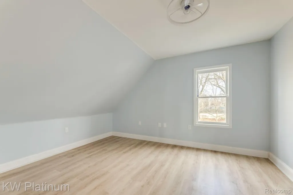 2819 Ravenswood Road Port Huron City MI 48060