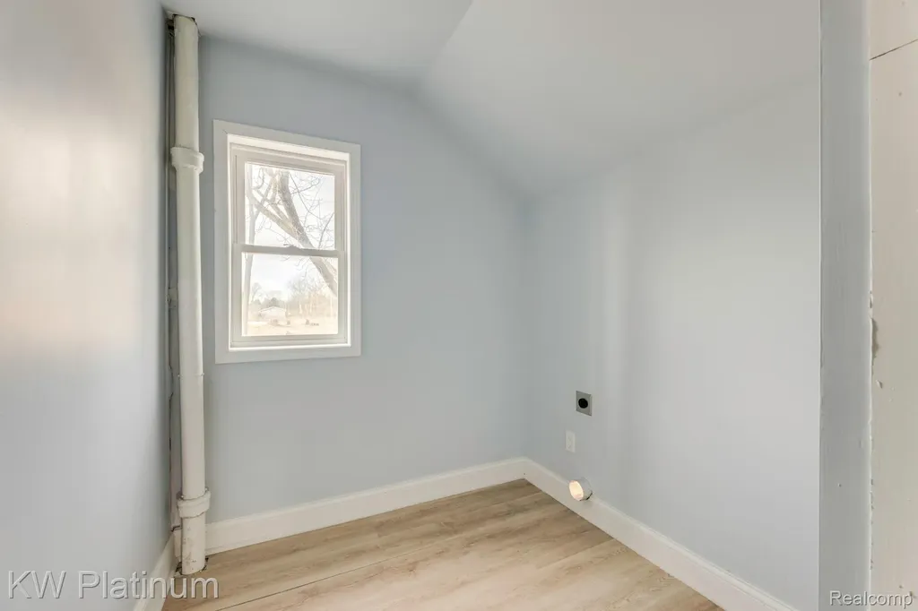 2819 Ravenswood Road Port Huron City MI 48060
