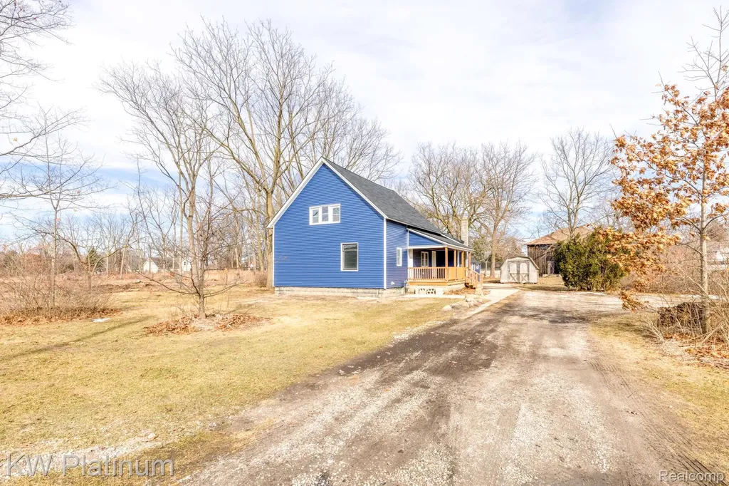 2819 Ravenswood Road Port Huron City MI 48060