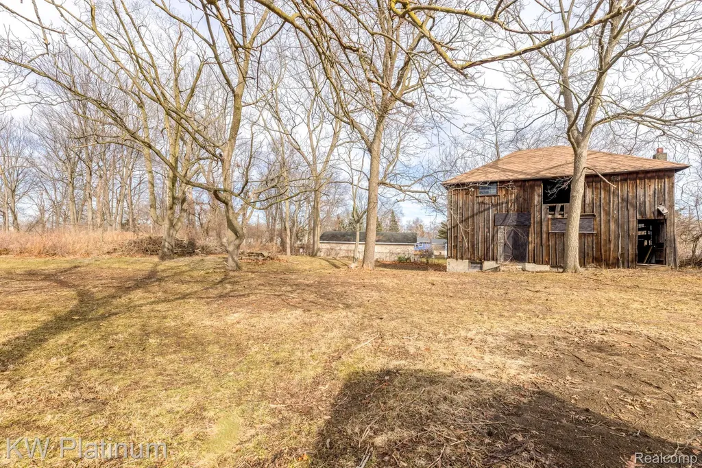 2819 Ravenswood Road Port Huron City MI 48060