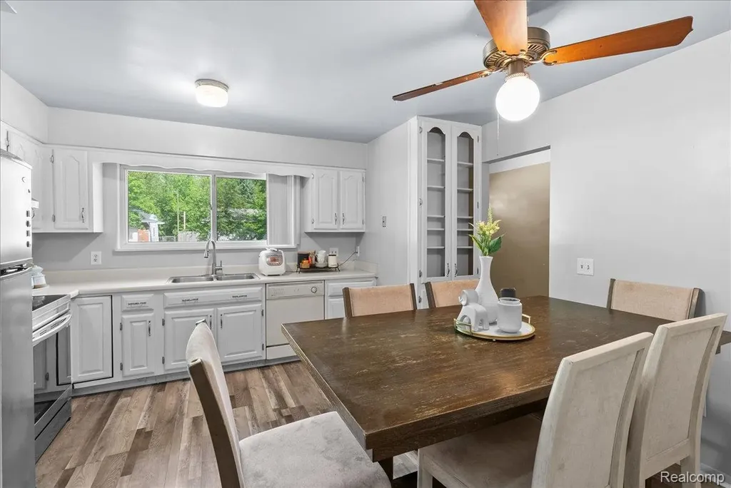 6422 Lerner Way Lansing City MI 48911