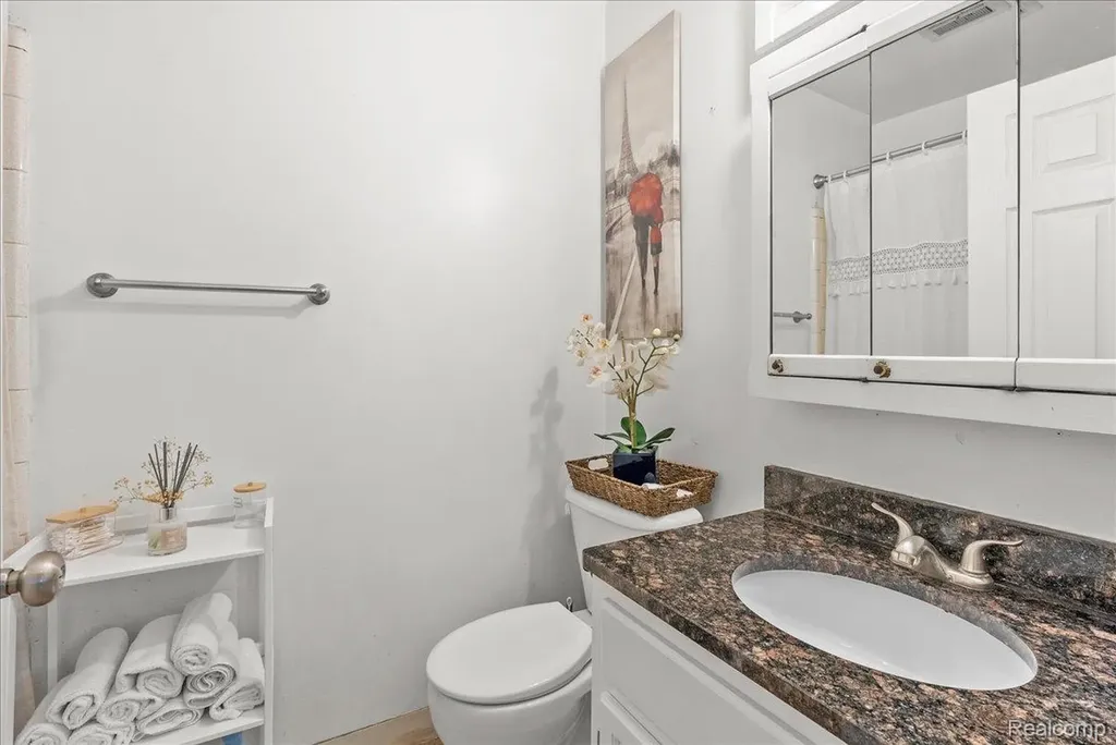 6422 Lerner Way Lansing City MI 48911