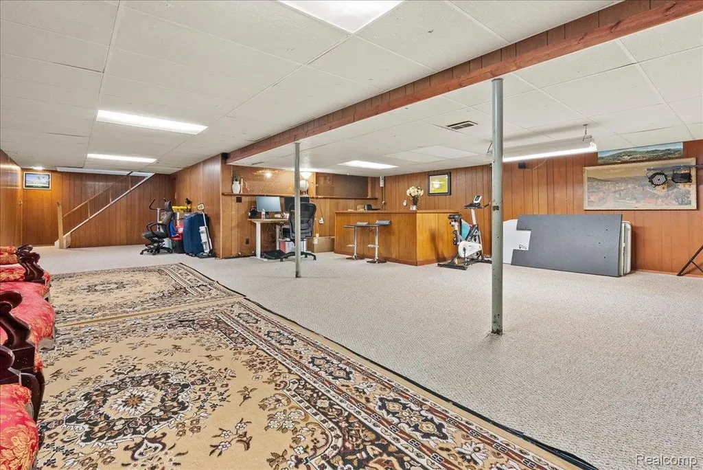 6422 Lerner Way Lansing City MI 48911
