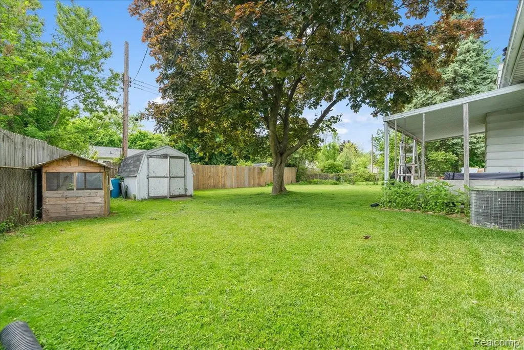 6422 Lerner Way Lansing City MI 48911