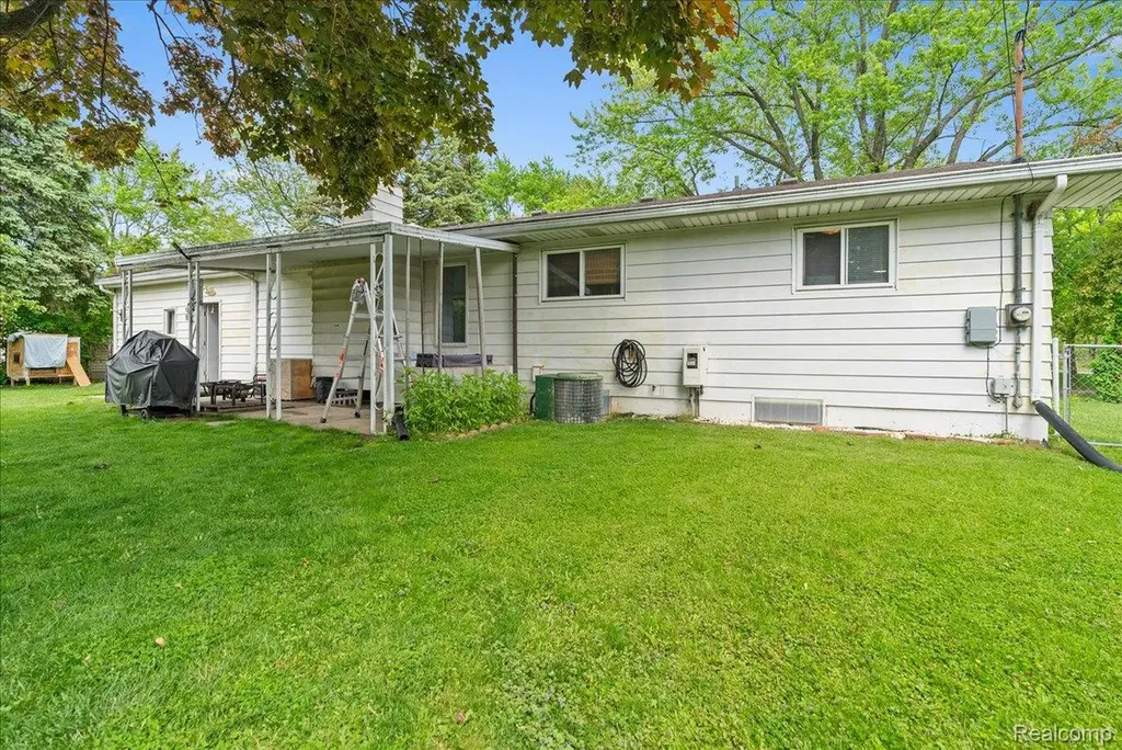 6422 Lerner Way Lansing City MI 48911