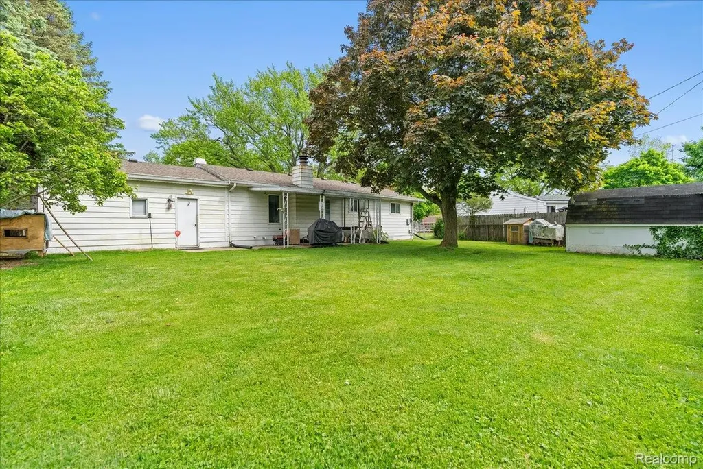 6422 Lerner Way Lansing City MI 48911