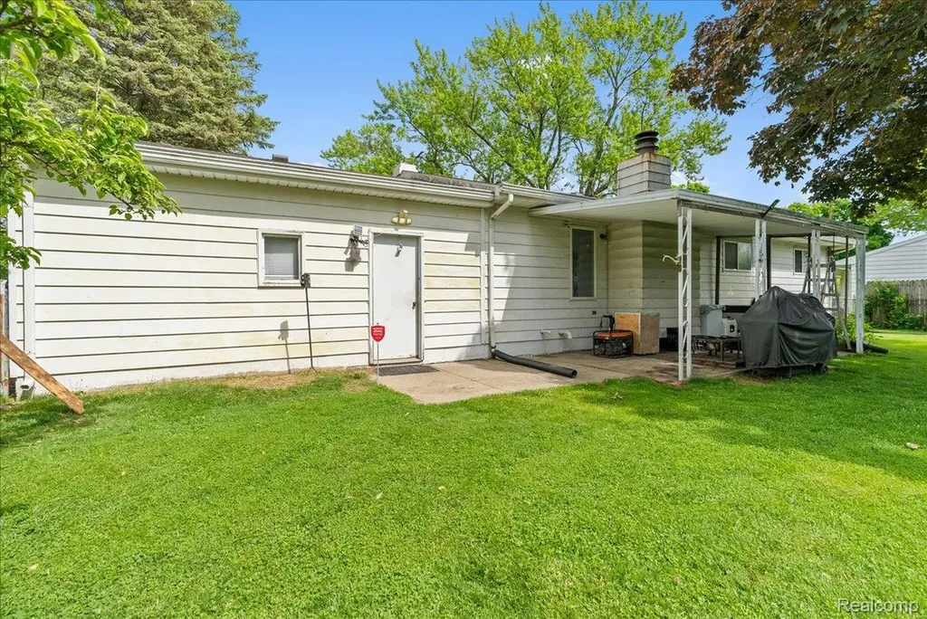 6422 Lerner Way Lansing City MI 48911