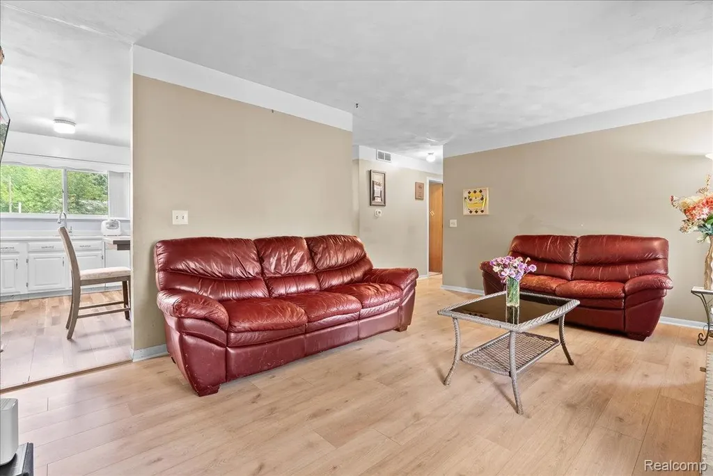 6422 Lerner Way Lansing City MI 48911