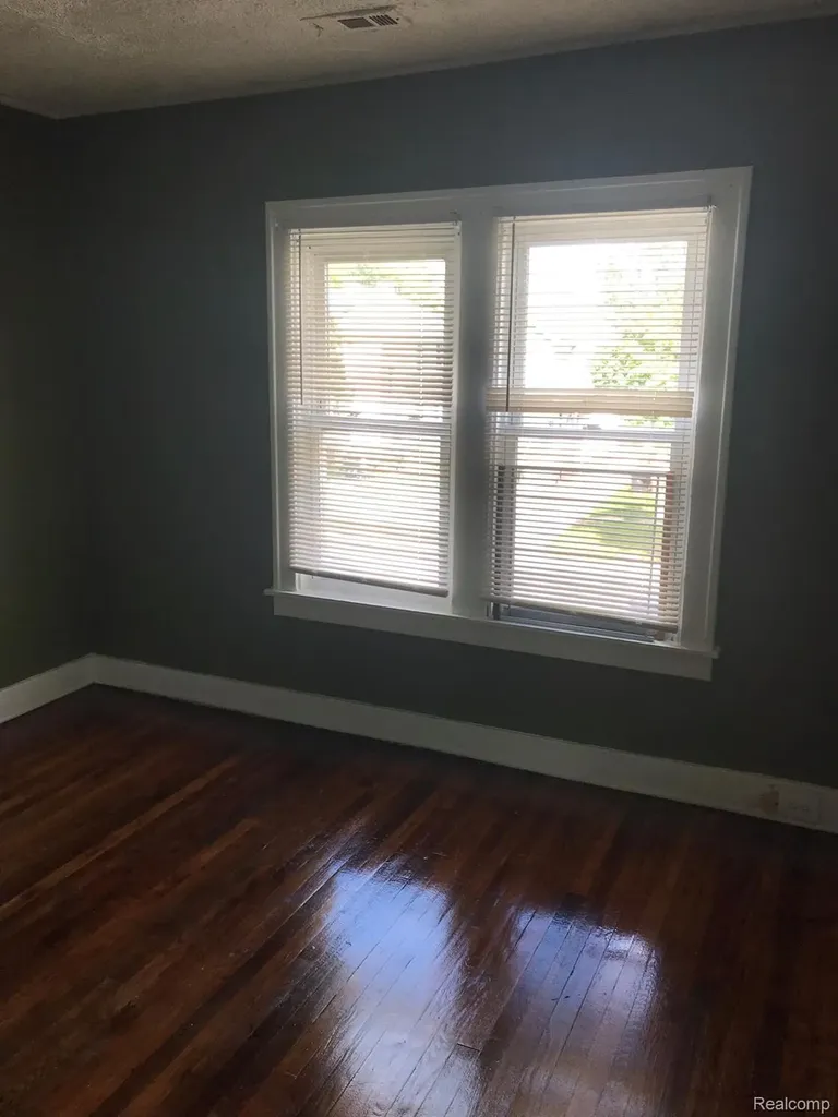 7137 Tuxedo Street Detroit City MI 48204