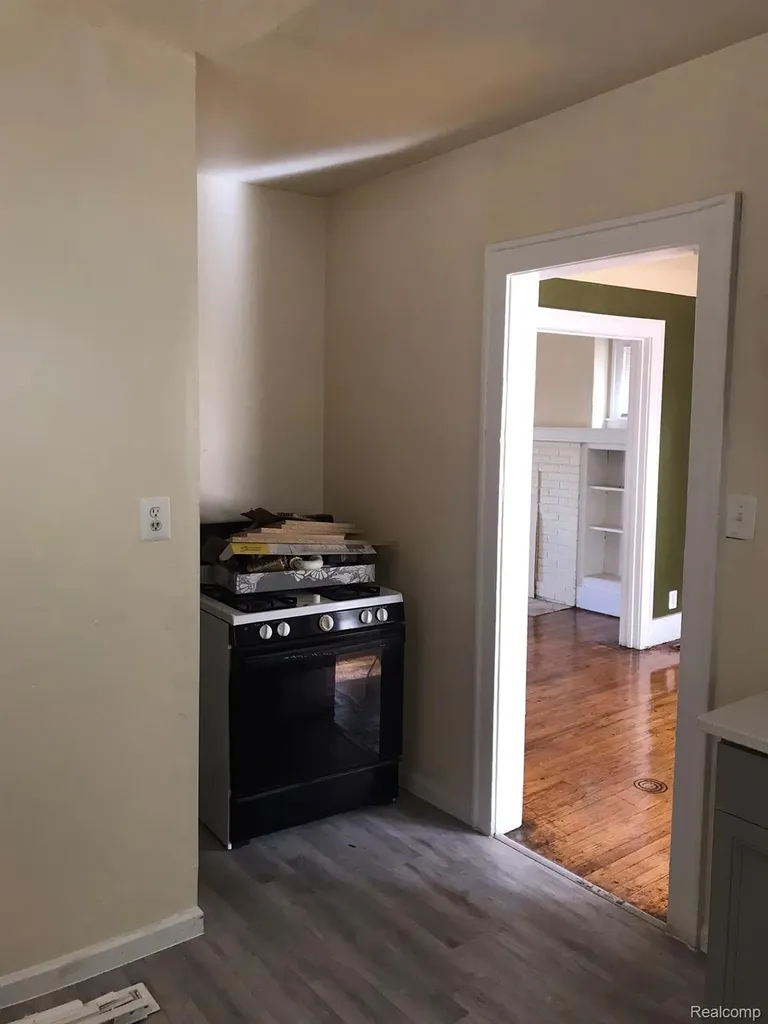 7137 Tuxedo Street Detroit City MI 48204