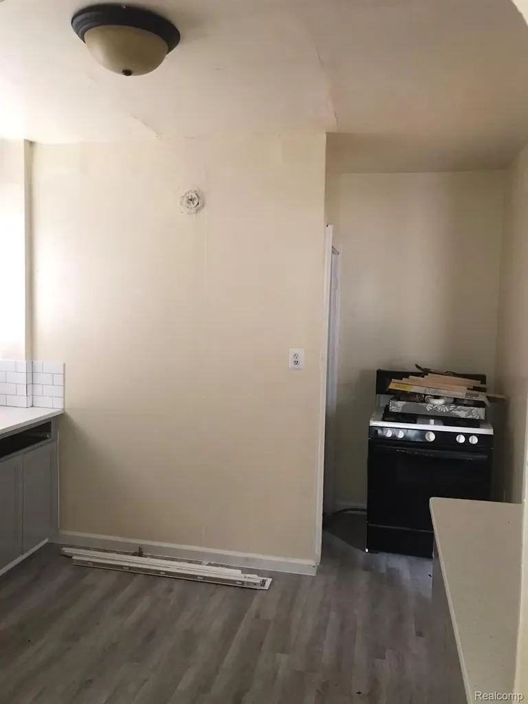 7137 Tuxedo Street Detroit City MI 48204