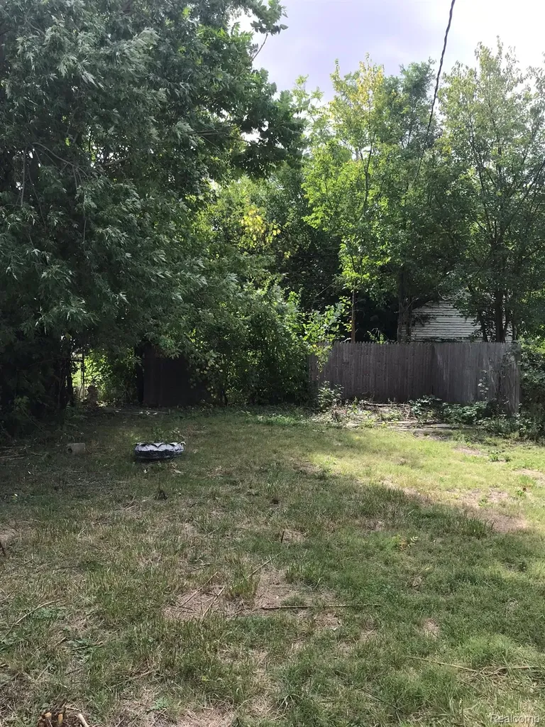 7137 Tuxedo Street Detroit City MI 48204