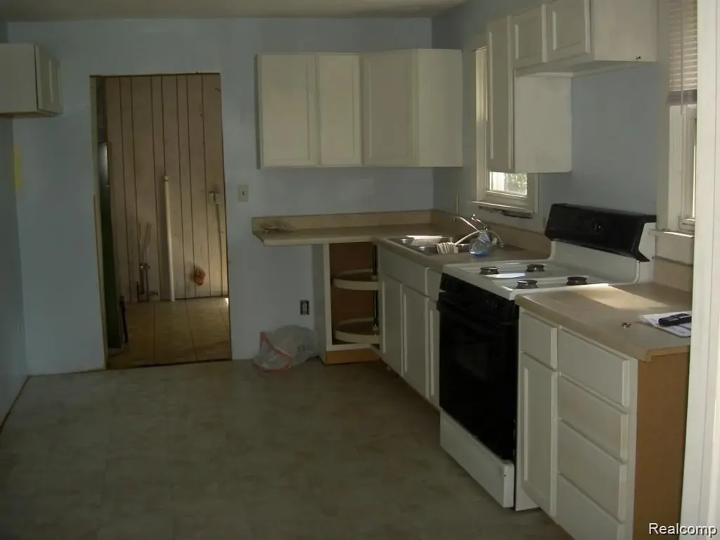 36617 Herman Street Romulus City MI 48174