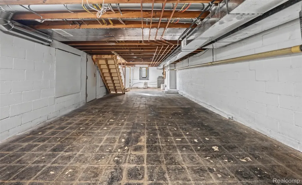 15087 N Holly Road Holly Village MI 48442