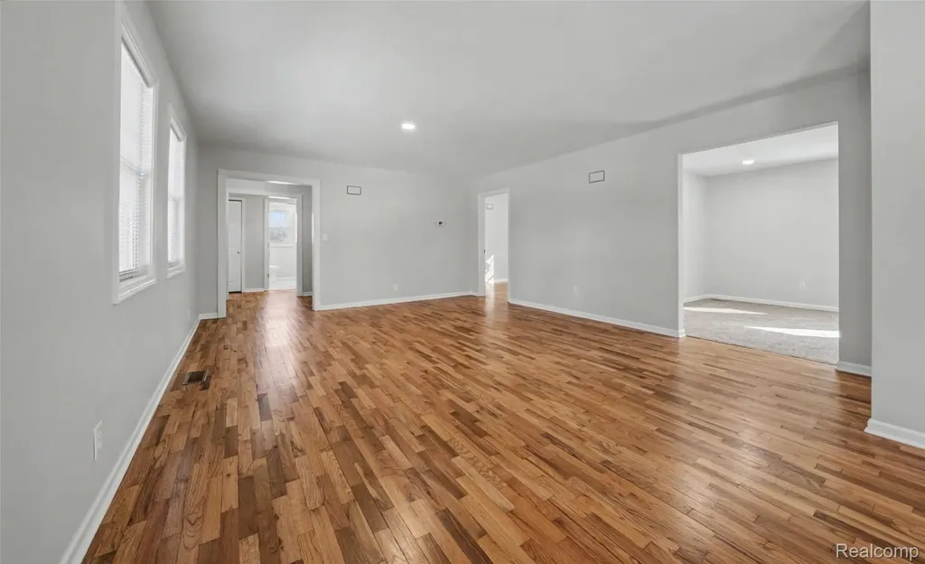 15087 N Holly Road Holly Village MI 48442