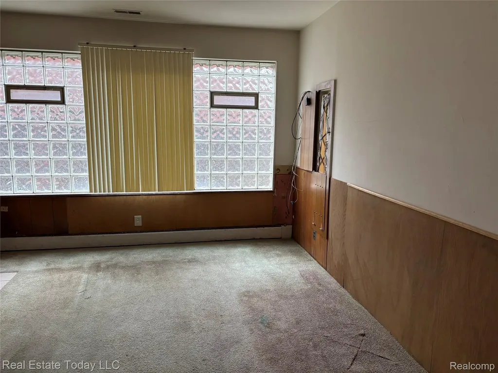 18319 Mcintyre Street Detroit City MI 48219