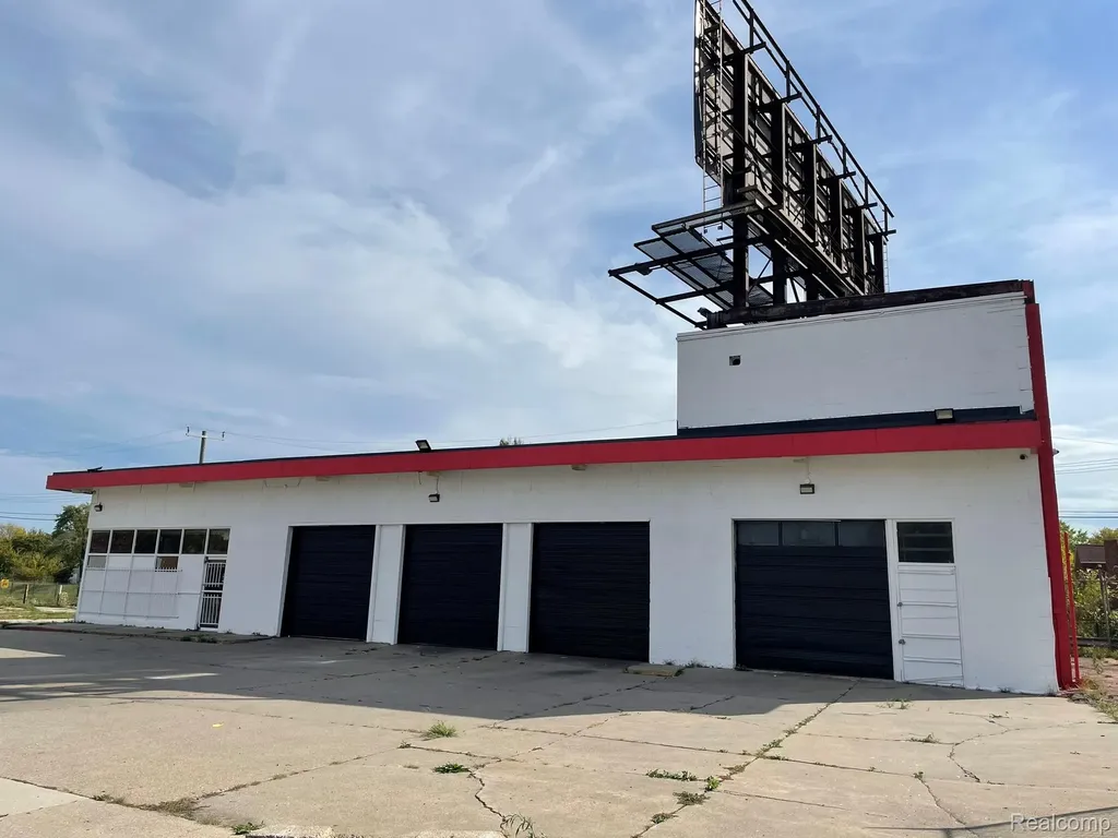 13040 Harper Avenue Detroit City MI 48213