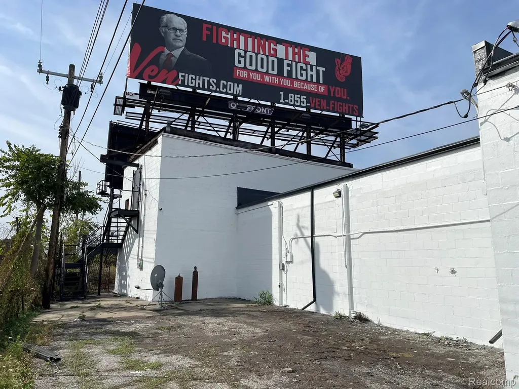 13040 Harper Avenue Detroit City MI 48213