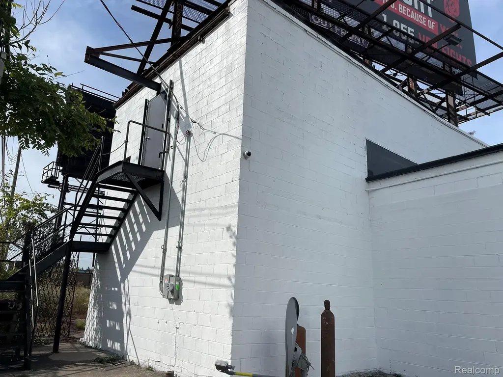 13040 Harper Avenue Detroit City MI 48213