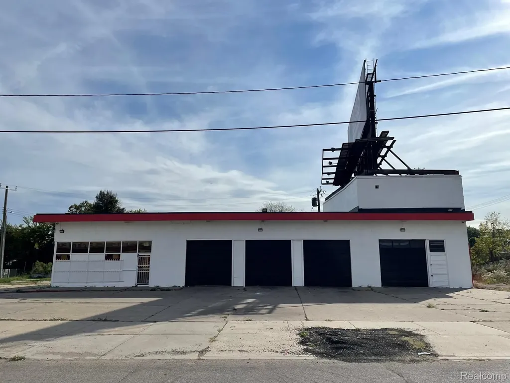 13040 Harper Avenue Detroit City MI 48213