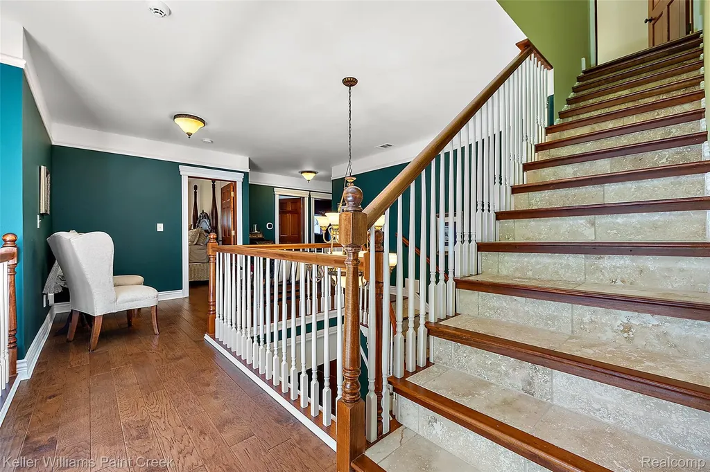 328 S Broadway Street Lake Orion Village MI 48362