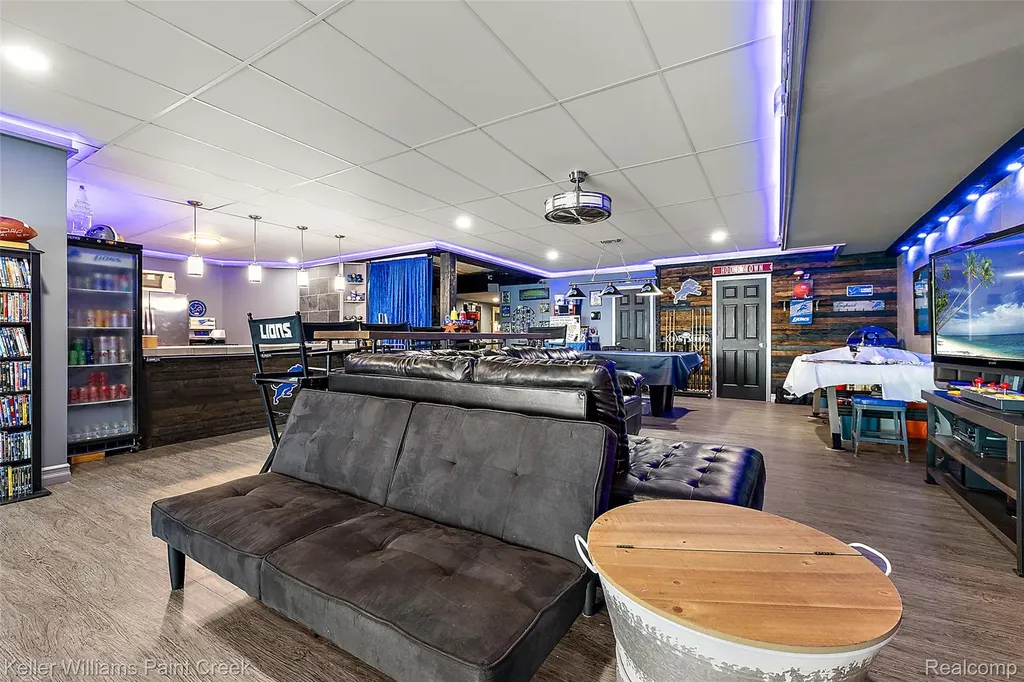 328 S Broadway Street Lake Orion Village MI 48362