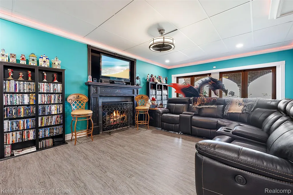 328 S Broadway Street Lake Orion Village MI 48362