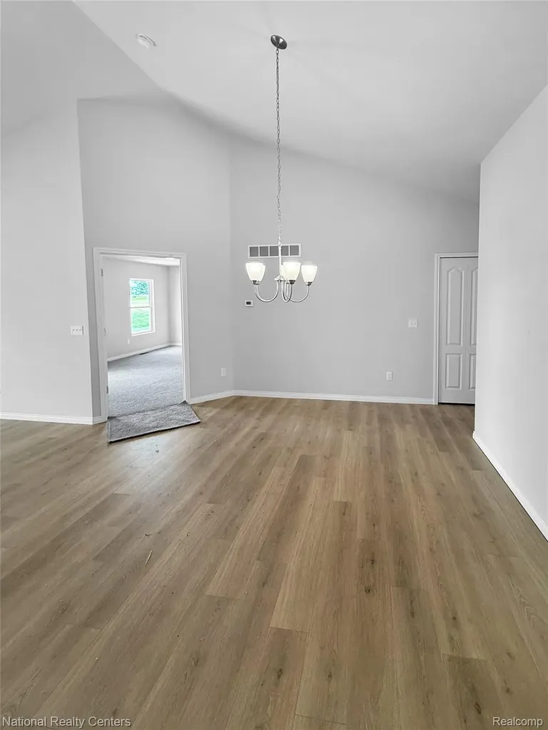 317 (immediate Occupancy) Devonshire Drive Lapeer City MI 48446