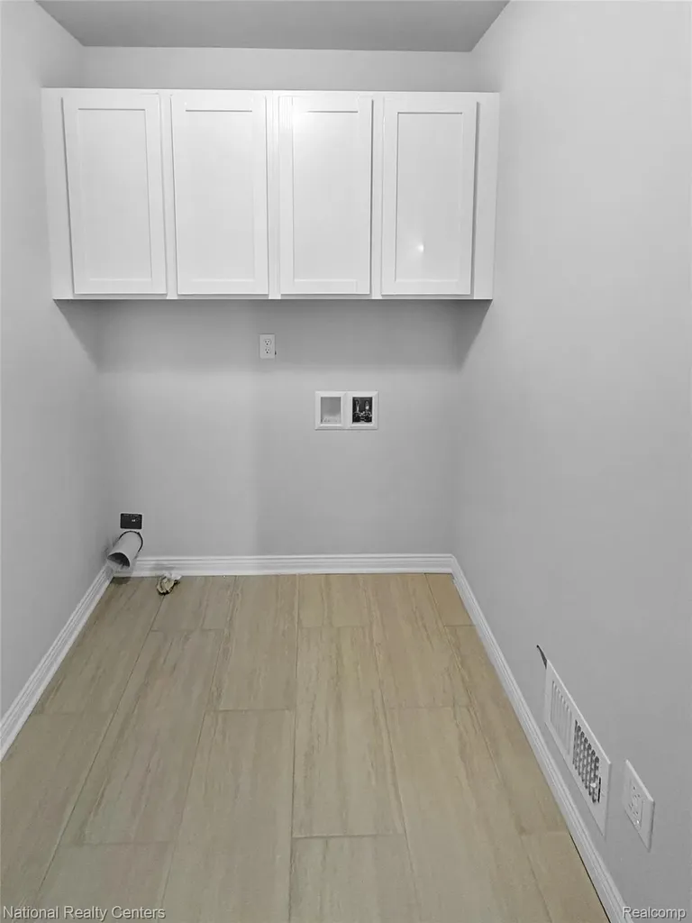 317 (immediate Occupancy) Devonshire Drive Lapeer City MI 48446