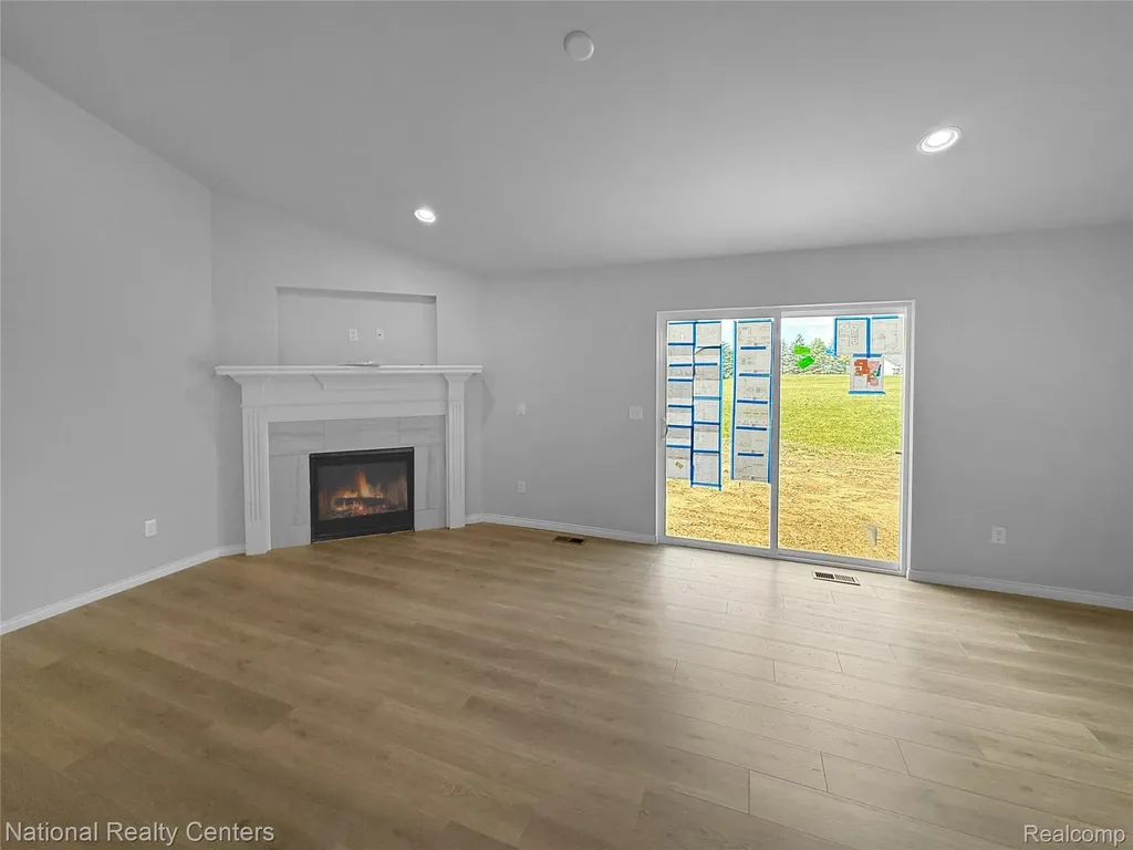317 (immediate Occupancy) Devonshire Drive Lapeer City MI 48446
