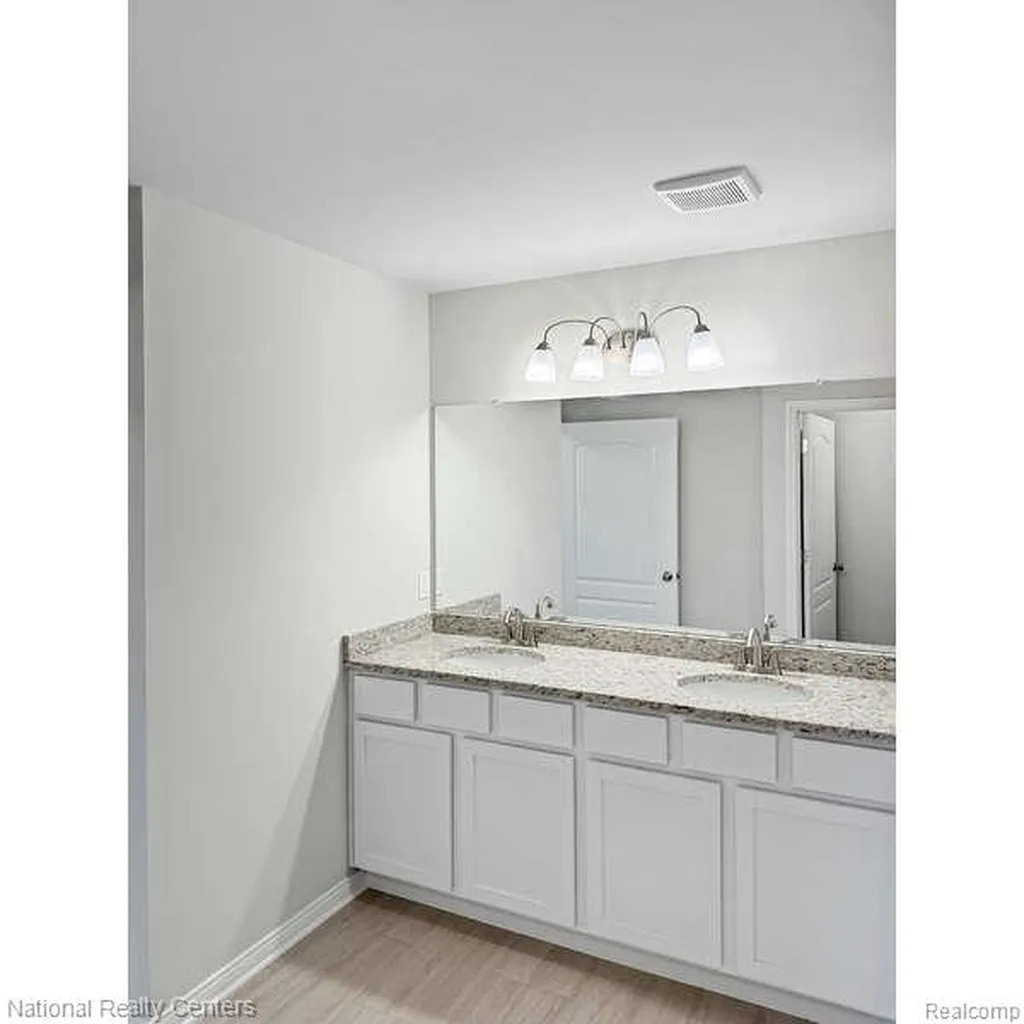 317 (immediate Occupancy) Devonshire Drive Lapeer City MI 48446
