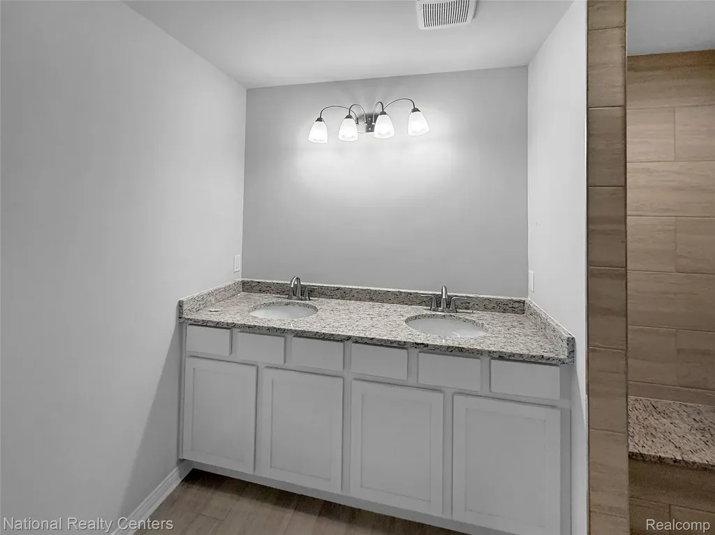 317 (immediate Occupancy) Devonshire Drive Lapeer City MI 48446
