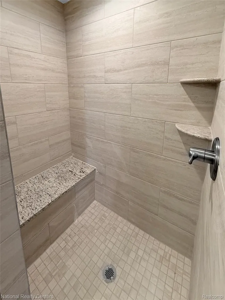 317 (immediate Occupancy) Devonshire Drive Lapeer City MI 48446