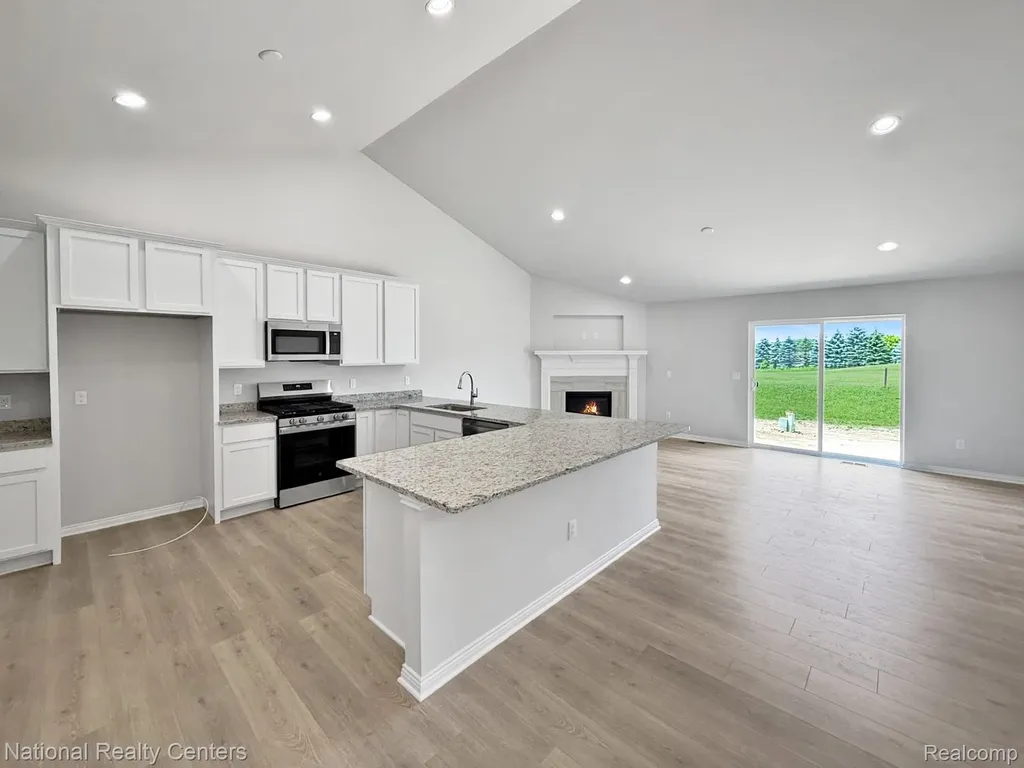317 (immediate Occupancy) Devonshire Drive Lapeer City MI 48446
