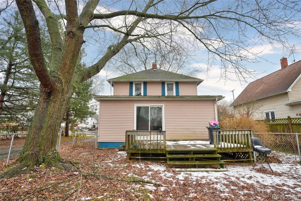 11647 E Lennon Road Lennon Village MI 48449