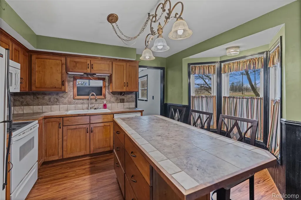 11647 E Lennon Road Lennon Village MI 48449