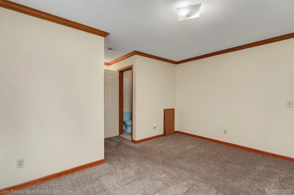 64 Rosebud Lane Mt. Clemens City MI 48043